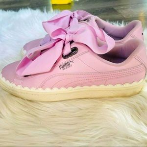 Womens Puma Sneaker Basket Heart Pink with Scallop size 10 NWOT